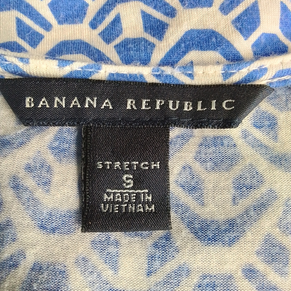 Banana Republic blue and white design long sleeved V neck top   S - Picture 3 of 7